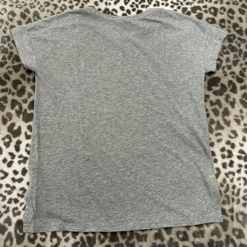GapKids Graphic Tee in Heather Gray Size XL 12 Girls